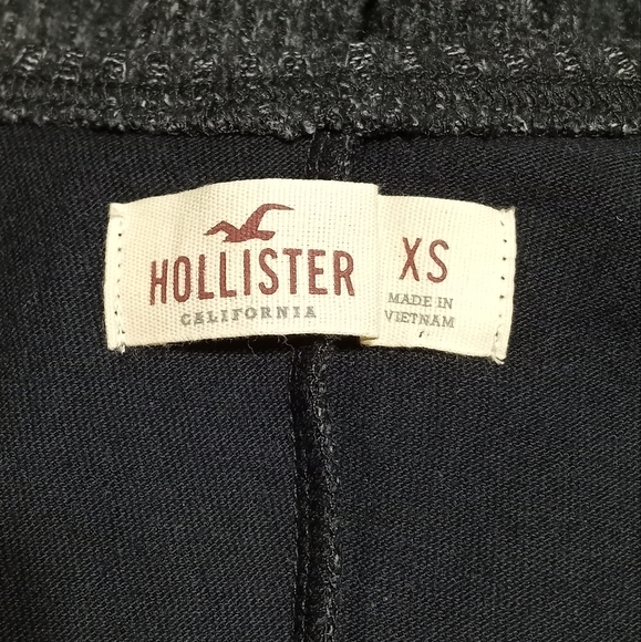 Hollister cold shoulder bodycin dress.  EUC.  SIZE XS - Picture 6 of 9